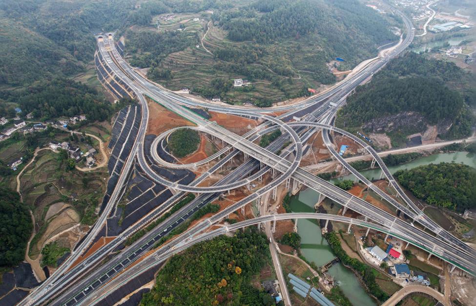 全国新开工高速公路和普通国省道建设总
